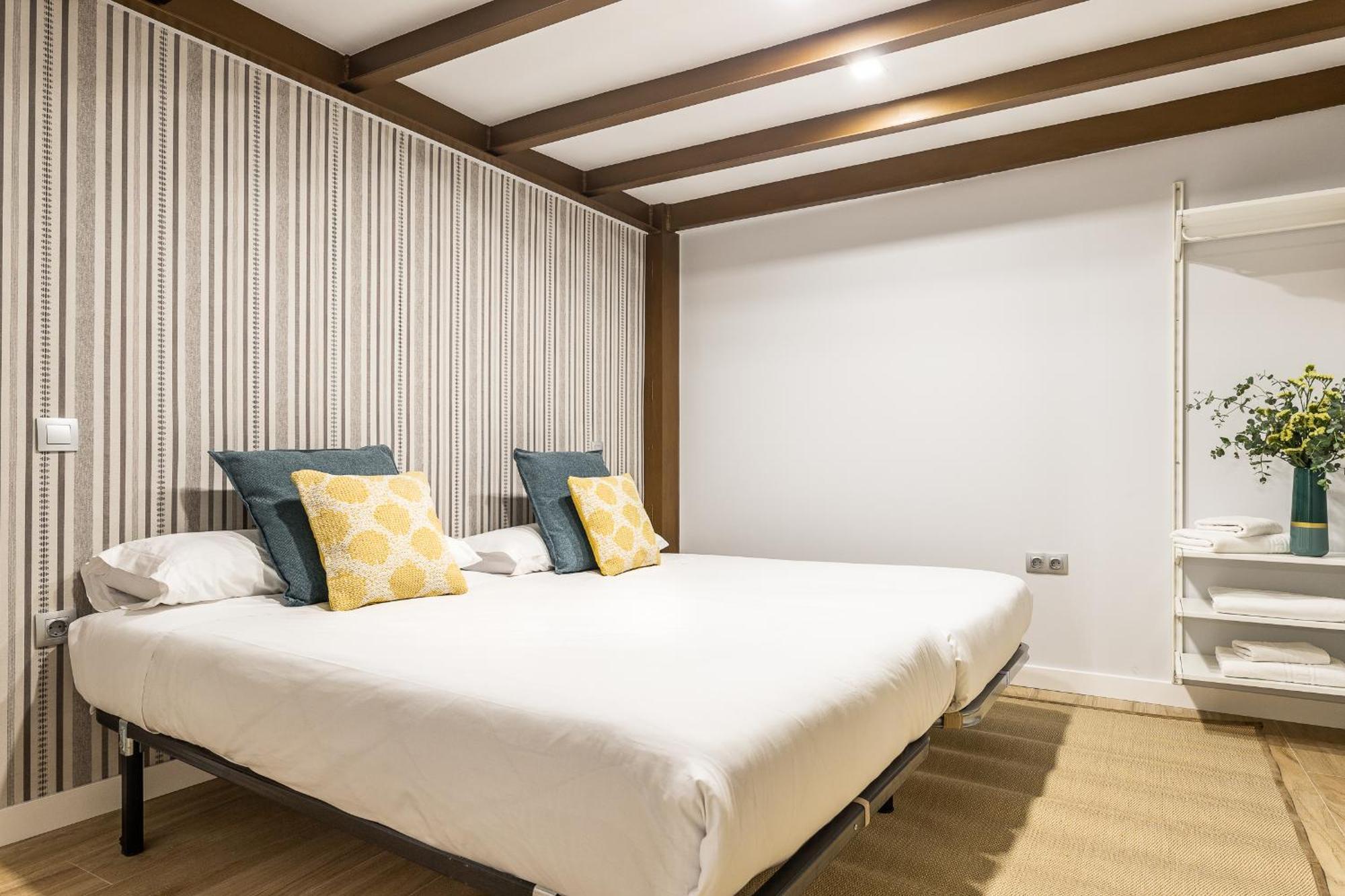 Waou Gran Via V - Alquiler Corta Duracion Apartment Madrid Bagian luar foto
